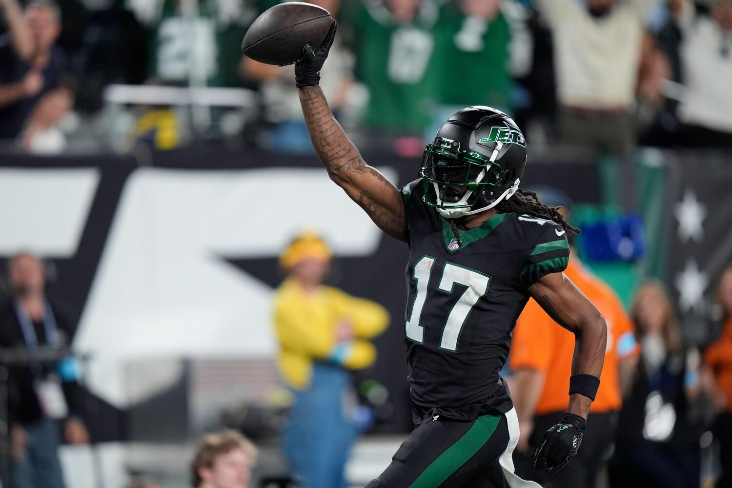fantasy-football-nfl-week-17-dfs-breakdown-player-picks-the-weekend-dfs-slate